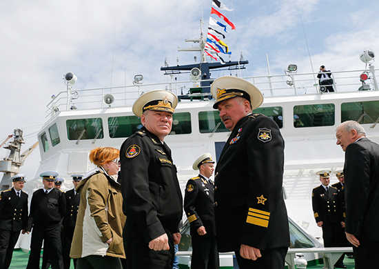 Viktor Kravchuk and Aleksey Burilichev (2015-05-23) 2.jpg